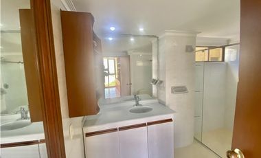 ARRIENDO APARTAMENTO 3 HABITACIONES FRENTE AL MAR - RODADERO SUR