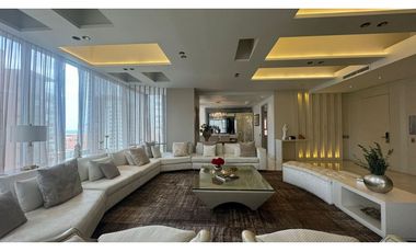 VENDO APARTAMENTO DE LUJO EN BARRIO EL GOLF
