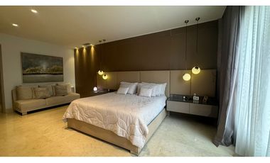 VENDO APARTAMENTO DE LUJO EN BARRIO EL GOLF
