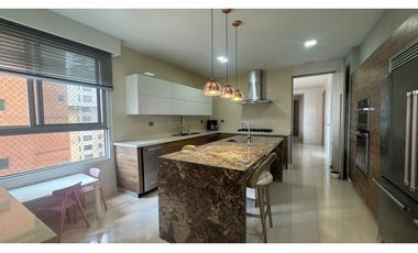 VENDO APARTAMENTO DE LUJO EN BARRIO EL GOLF