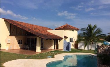 VENTA DE CASA EN CORONADO, HERMOSA Y AMOBLADA 921M2 CON PISCINA CV