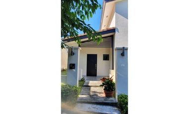 Se alquila o se vende hermosa casa ubicada en Panama Pacífico. (IH)