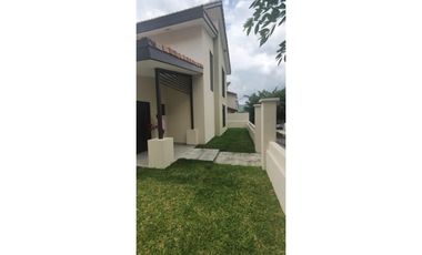 Se alquila o se vende hermosa casa ubicada en Panama Pacífico. (IH)