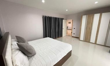 5 Bedroom House for sale at Thanaporn Park Home 5