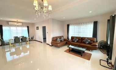 5 Bedroom House for sale at Thanaporn Park Home 5