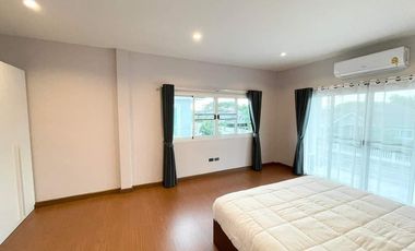 5 Bedroom House for sale at Thanaporn Park Home 5