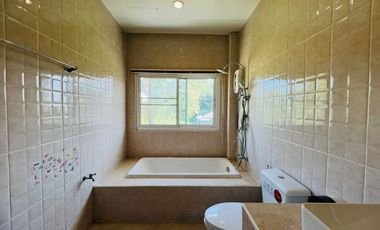 Original house fully furnished