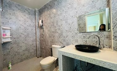 Original house fully furnished