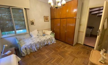 VENTA CASA ESTACION RANELAGH 6 AMB JARDIN PILETA