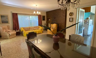 VENTA CASA ESTACION RANELAGH 6 AMB JARDIN PILETA