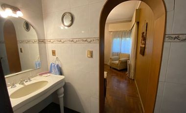 VENTA CASA ESTACION RANELAGH 6 AMB JARDIN PILETA