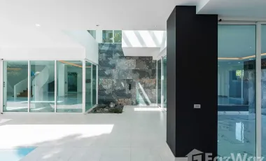Modern Luxury House in a prime area of Chiang Mai