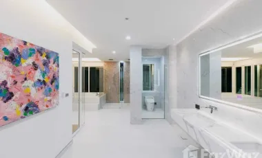 Modern Luxury House in a prime area of Chiang Mai