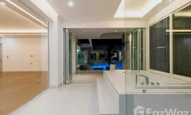 Modern Luxury House in a prime area of Chiang Mai
