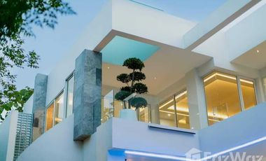 Modern Luxury House in a prime area of Chiang Mai