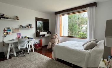 LINDA CASA EN ALQUILER, AMOBLADA CON 4 DORMITORIOS EN SAN ISIDRO