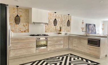 Casa para La Venta en El Poblado Sector Cola del Zorro