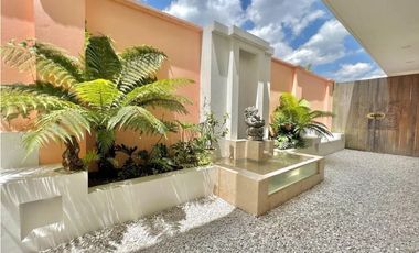 Casa para La Venta en El Poblado Sector Cola del Zorro