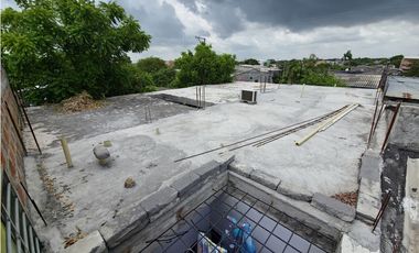 VENTA DE CASA PARA INVERSIÓN EN LA MARGEN IZQUIERDA DE MONTERA