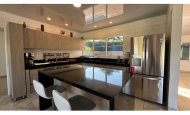 Casa campestre en condominio en venta / permuta La Buitrera Palmira