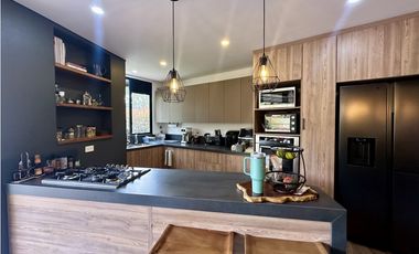 Venta De Casa En El Retiro