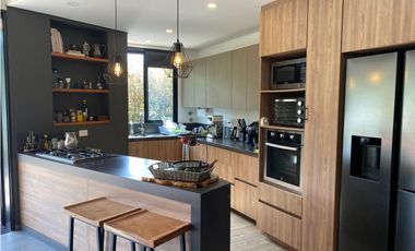 Venta De Casa En El Retiro