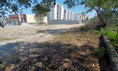 VENTA TERRENO COMERCIAL EN CUMBRES 1610m2  MST