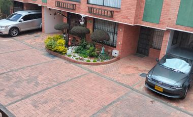 CASA 15 EN ARRIENDO COTA L.F.G.J.