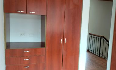 CASA 15 EN ARRIENDO COTA L.F.G.J.