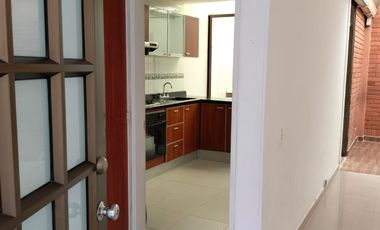 CASA 15 EN ARRIENDO COTA L.F.G.J.