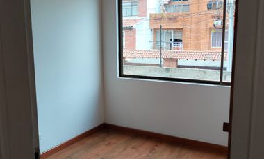 CASA 15 EN ARRIENDO COTA L.F.G.J.