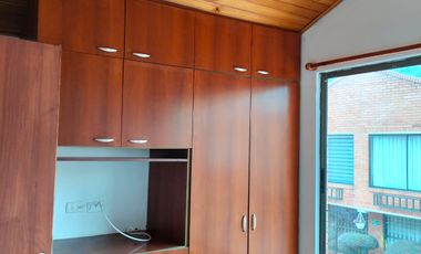 CASA 15 EN ARRIENDO COTA L.F.G.J.