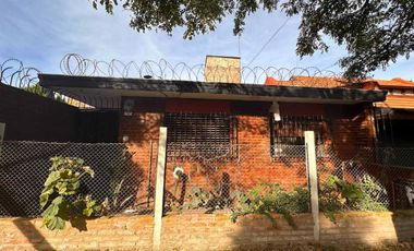 Venta Casa 3 ambientes. Piscina. Parrilla. Cochera