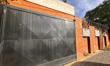Venta Casa 3 ambientes. Piscina. Parrilla. Cochera