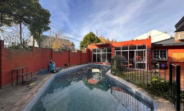 Venta Casa 3 ambientes. Piscina. Parrilla. Cochera