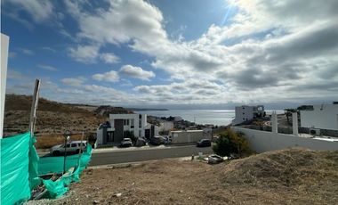 TERRENO EN VENTA EN URBANIZACIÓN CIUDAD DEL MAR, MANTA