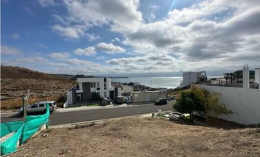 TERRENO EN VENTA EN URBANIZACIÓN CIUDAD DEL MAR, MANTA