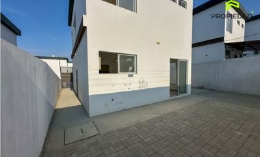 CASA EN ALQUILER A ESTRENAR AL SUR DE MANTA EN LA URBANIZACIÓN NAHL