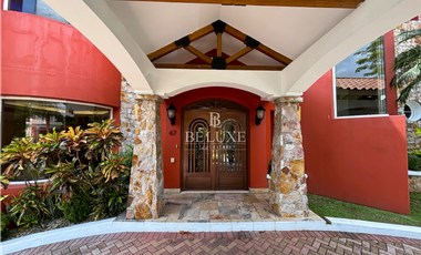 VENTA DE CASA, LOMA ALEGRE , ALTOS DEL GOLF (17)