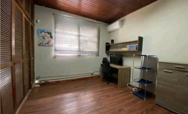 CASA EN SAN FRANCISCO PARA USO COMERCIAL DOS NIVELES 500M2