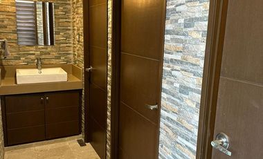 Casa en Venta con Alberca en Col. Jardín 20 de Noviembre, Madero Tamaulipas.