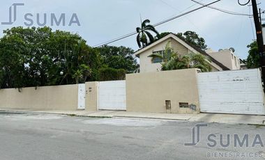 Casa en Venta con Alberca en Col. Jardín 20 de Noviembre, Madero Tamaulipas.