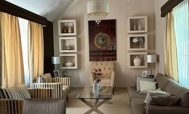 Casa en Venta con Alberca en Col. Jardín 20 de Noviembre, Madero Tamaulipas.