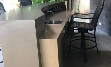 Casa en Venta con Alberca en Col. Jardín 20 de Noviembre, Madero Tamaulipas.