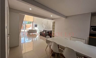 DEPARTAMENTO (007 TII) EN VENTA EN PINAMAR CON PATIO PROPIO Y PARRILLA
