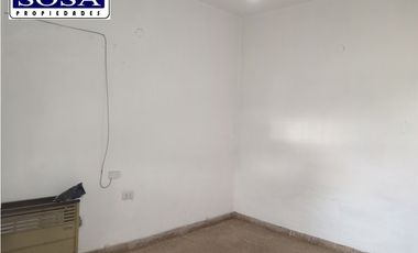 Casa en venta en Gonzalez Catan Centro Calle Simon Perez Nº 4120