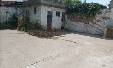 Casa en venta en Gonzalez Catan Centro Calle Simon Perez Nº 4120