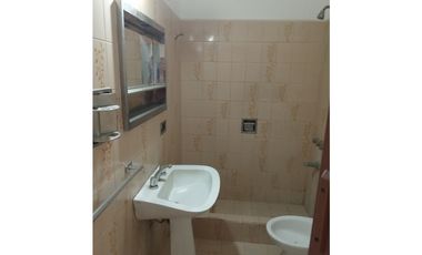 Casa en venta en Gonzalez Catan Centro Calle Simon Perez Nº 4120