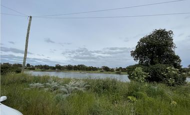 terreno frente al rio quequen