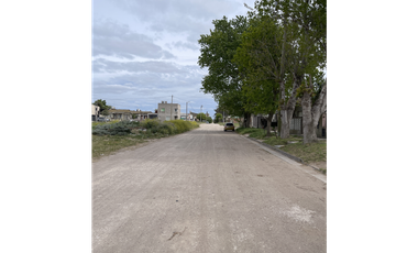 Terreno en quequen sobre calle 523 y 526